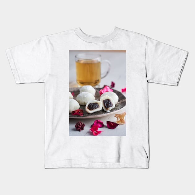 Mochi, Japanese dessert Kids T-Shirt by naturalis